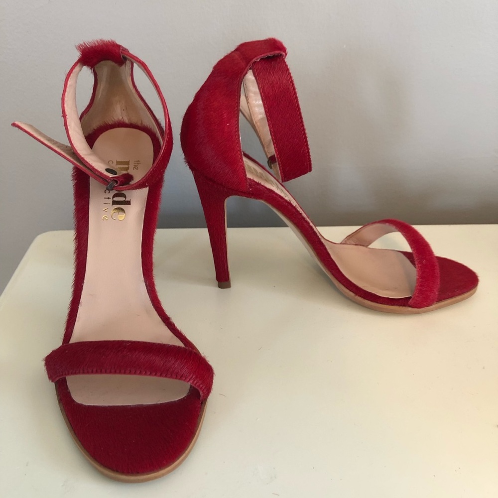 NWOT The Mode Collective Heels